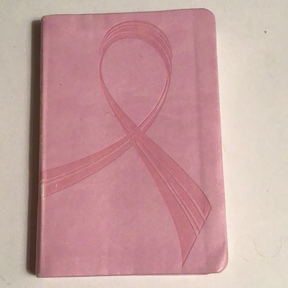 Here’s Hope Pink Ribbon Breast Cancer Awareness Holy Bible - Picture 2 of 10